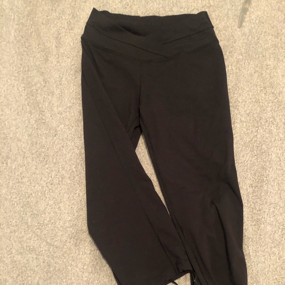 Lululemon crop joggers
